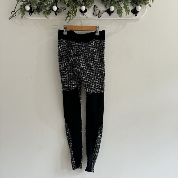 Women's Nike Pro Plus Small Hyperwarm Textured Brushed Leggings Black - Picture 4 of 5